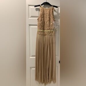 Gold Glitter Princess Dress perfect for Halloween! Girls size large.